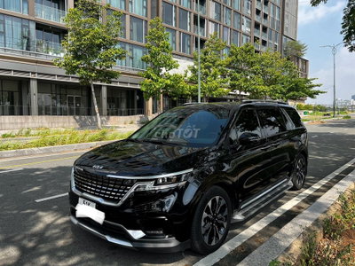 Kia Carnival 2021 2.2D Signature 10 vạn km
