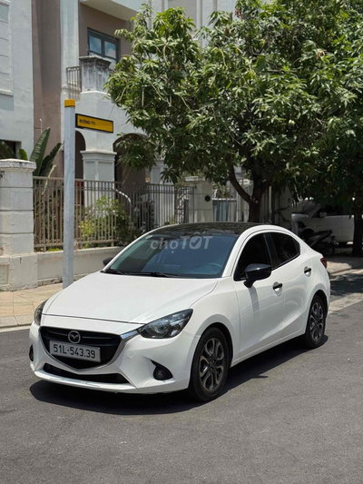 Mazda 2 2015 Trắng nhập Thái Lan