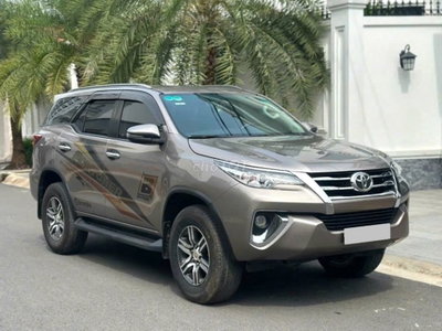 Toyota Fortuner G AT 2019 máy dầu màu xám