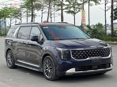 Xe Kia Carnival Signature 2.2D 2024