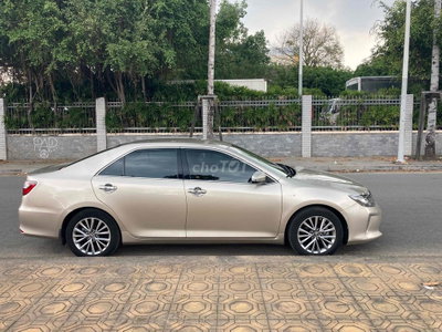 Toyota Camry 2018 2.5Q Vàng cát