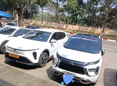 Mitsubishi Xpander Premium 2023 Trắng