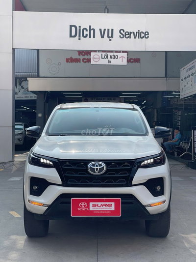 Toyota Fortuner 2022 2.4G MT Trắng