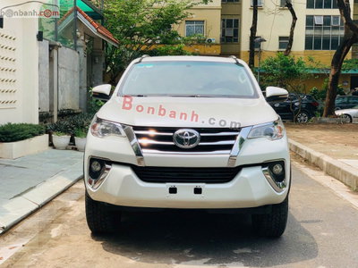 Xe Toyota Fortuner 2.4G 4x2 AT 2019