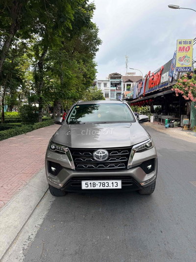 Toyota Fortuner 2020 2.5 Xám