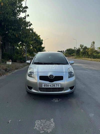 Toyota Yaris 2007 Bạc