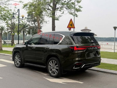Xe Lexus LX 600 Vip 2022