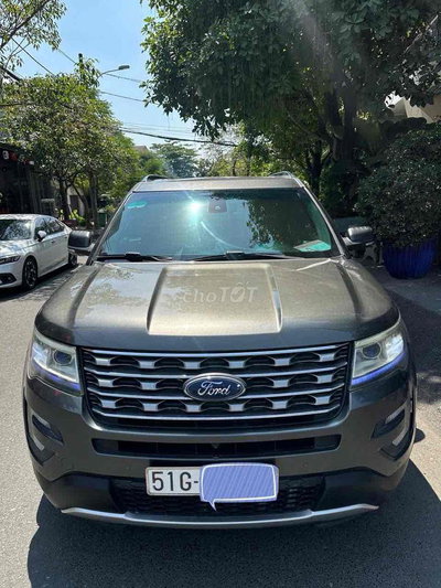 Ford Explorer 2016 SUV 83600km Xám