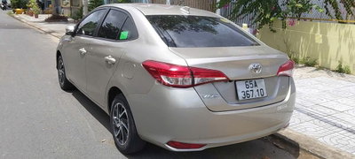 Toyota Vios 2022 E MT Vàng cát