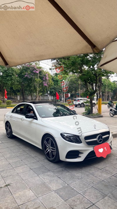 Xe Mercedes Benz E class E300 AMG 2020