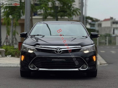 Xe Toyota Camry 2.0E 2017