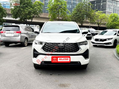 Xe Toyota Innova Cross HEV 2.0 CVT 2024
