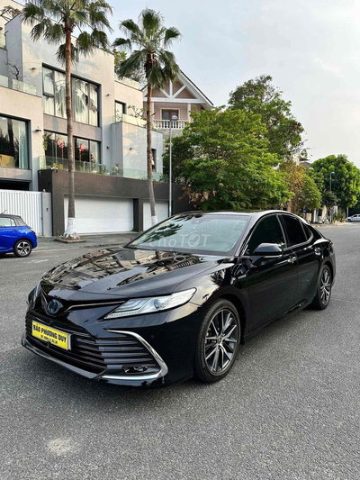 Toyota Camry 2.5 HV 2023 61000km Đen