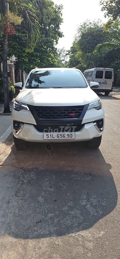 Toyota Fortuner 2019 Trắng