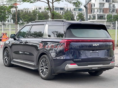 Xe Kia Carnival Signature 2.2D 2024