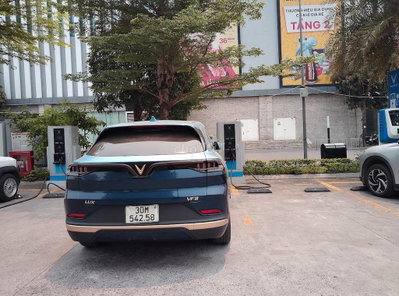 VF8 Xanh giá tốt nhà máy