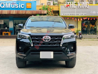 Xe Toyota Fortuner 2.4G 4x2 AT 2020