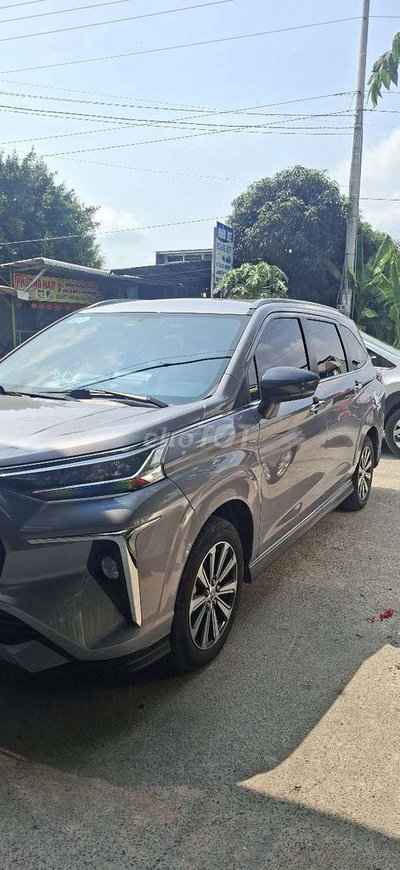 Toyota Veloz 2022 Xám 100.000 km