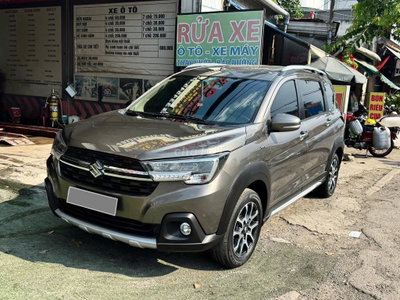 Suzuki XL7 2023 màu xám xe đẹp