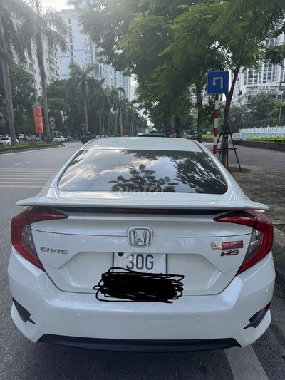 Honda Civic RS 2020 Trắng 61.000 km