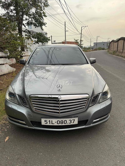 Mercedes-Benz E200 2011 Xám 152000 km