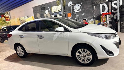 Toyota Vios G Tự động Trắng