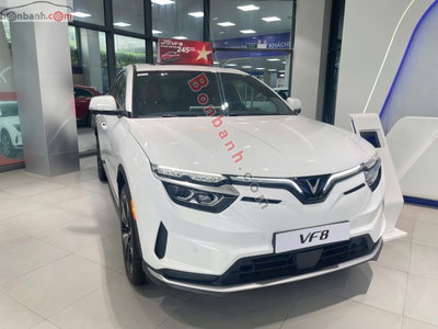 Xe VinFast VF8 Plus AWD 2026