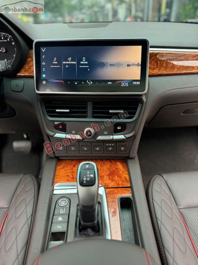 Xe VinFast President 6.2 V8 2021