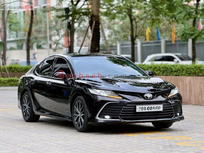 Xe Toyota Camry 2.0Q 2021