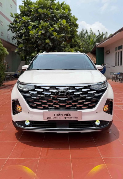 Hyundai Custin 2023 1.5 Turbo Lên 100tr đồ chơi
