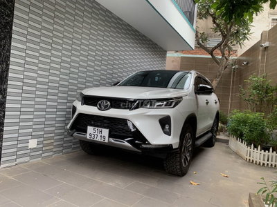 Toyota Fortuner Legender 2021 ODO 4.5v