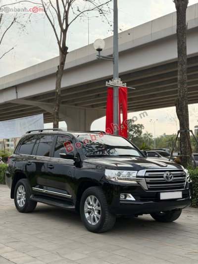 Xe Toyota Land Cruiser VX 4.6 V8 2019