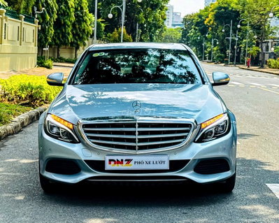 Mercedes-Benz C250 Exclusive model 2015
