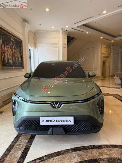 Xe VinFast Limo Green AT 2026