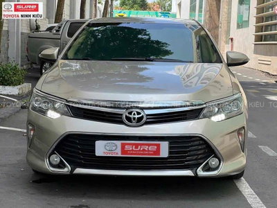 Toyota Camry 2017 Vàng Cát 130.000 km