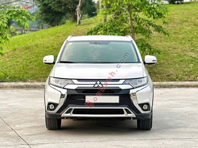 Xe Mitsubishi Outlander 2.0 CVT 2020