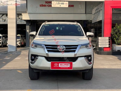 Xe Toyota Fortuner 2.7V 4x2 AT 2017