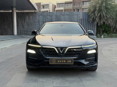 Vinfast Lux A2.0 Premium sx 2019 với 489 triệu.