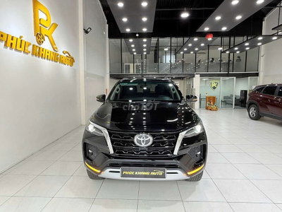 Toyota Fortuner 2022 2.7L 4x4 80.945 km Đen