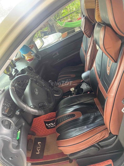 Kia Carens 7 chỗ Vàng cát