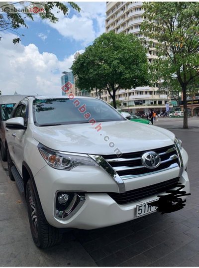 Xe Toyota Fortuner 2.4G 4x2 AT 2020