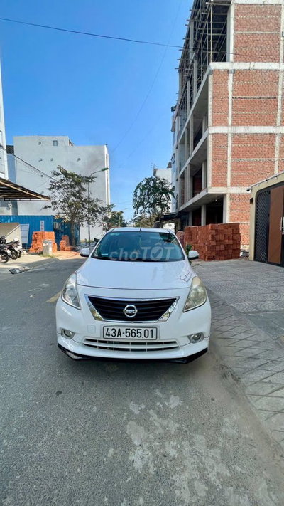 Nissan Sunny Sport 2016 Trắng 100.000 km
