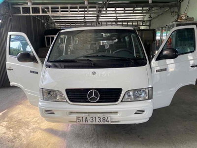 Mercedes-Benz MB100 2002. 9 cho
