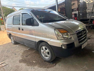 Hyundai Starex 2005 Bạc