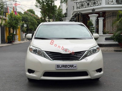 Xe Toyota Sienna LE 3.5 2010