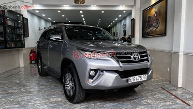 Xe Toyota Fortuner 2.7V 4x2 AT 2017