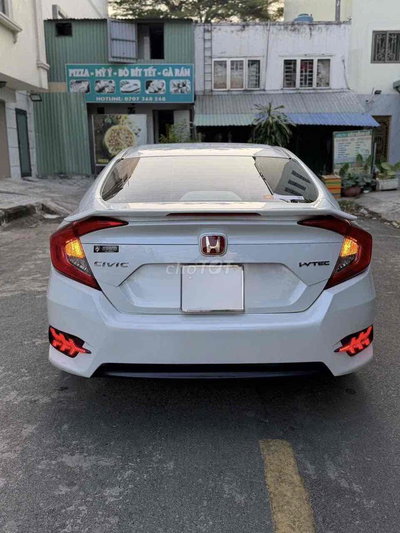 Honda Civic Trắng 40.000 km