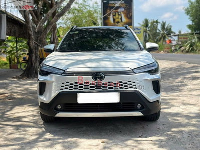Xe Toyota Corolla Cross 1.8V 2025