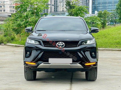 Xe Toyota Fortuner Legender 2.4L 4x2 AT 2025