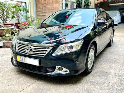 Xe Toyota Camry 2.0E 2014
